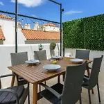 Cozy Terrace With Pool By Costarentals - Ref 206 דירה