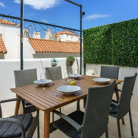 Cozy Terrace With Pool By Costarentals - Ref 206 Apartment