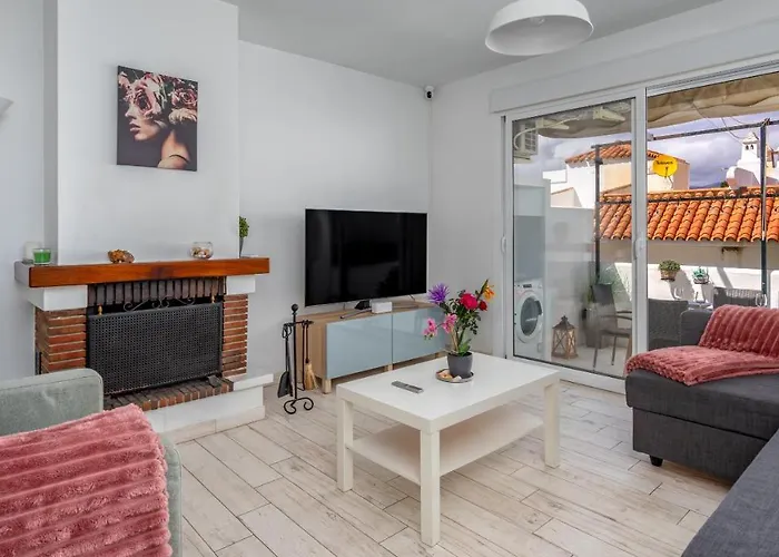 Cozy Terrace With Pool By Costarentals - Ref 206