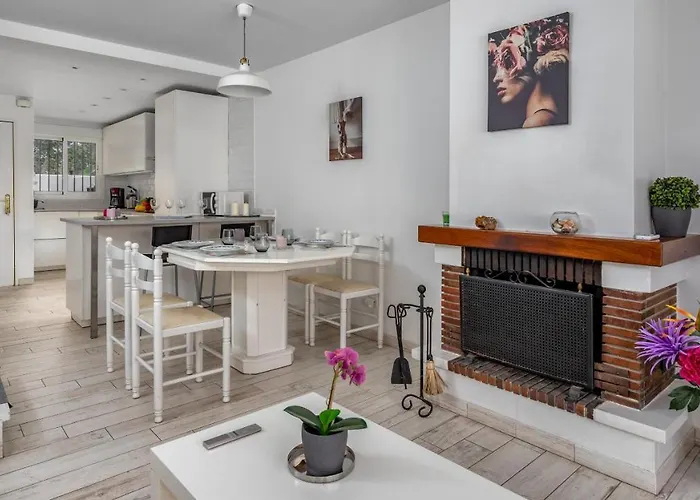 Cozy Terrace With Pool By Costarentals - Ref 206 Apartment *